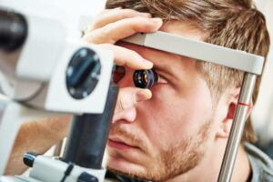 What are the types of cataracts?